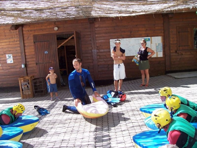 Introduzione all'Hydrospeed prima della partenza 